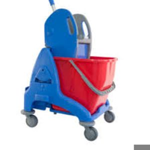 MOPWAGEN MET PERS